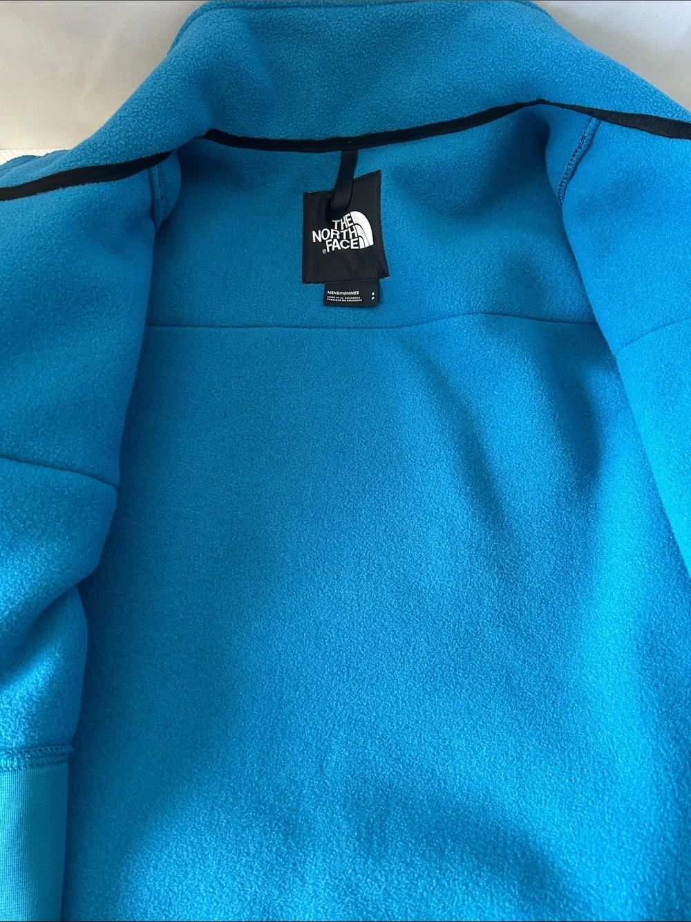 The North Face Men’s Size Small Black Nylon Blue Fleece Full Zip Jacket